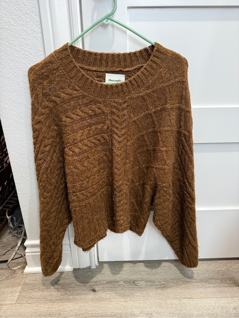 Abercrombie & Fitch Women's Rust Brown Cable Crewneck Sweater